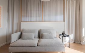 Indigo - Brand New Studio Apartment